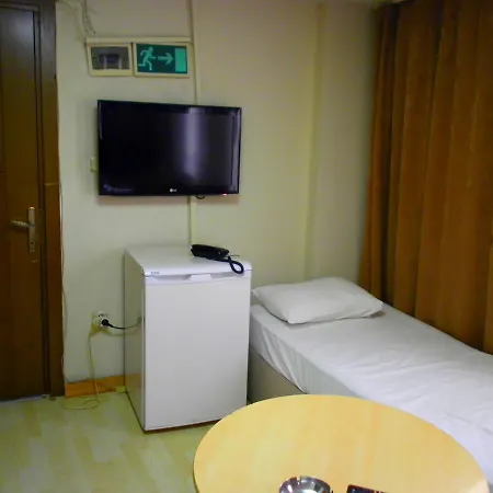 Hotel Plato *