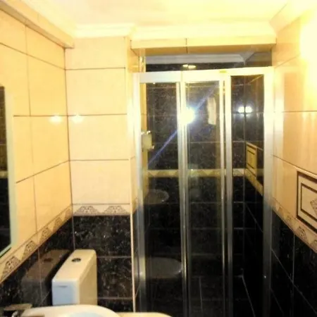 Hotel Plato *